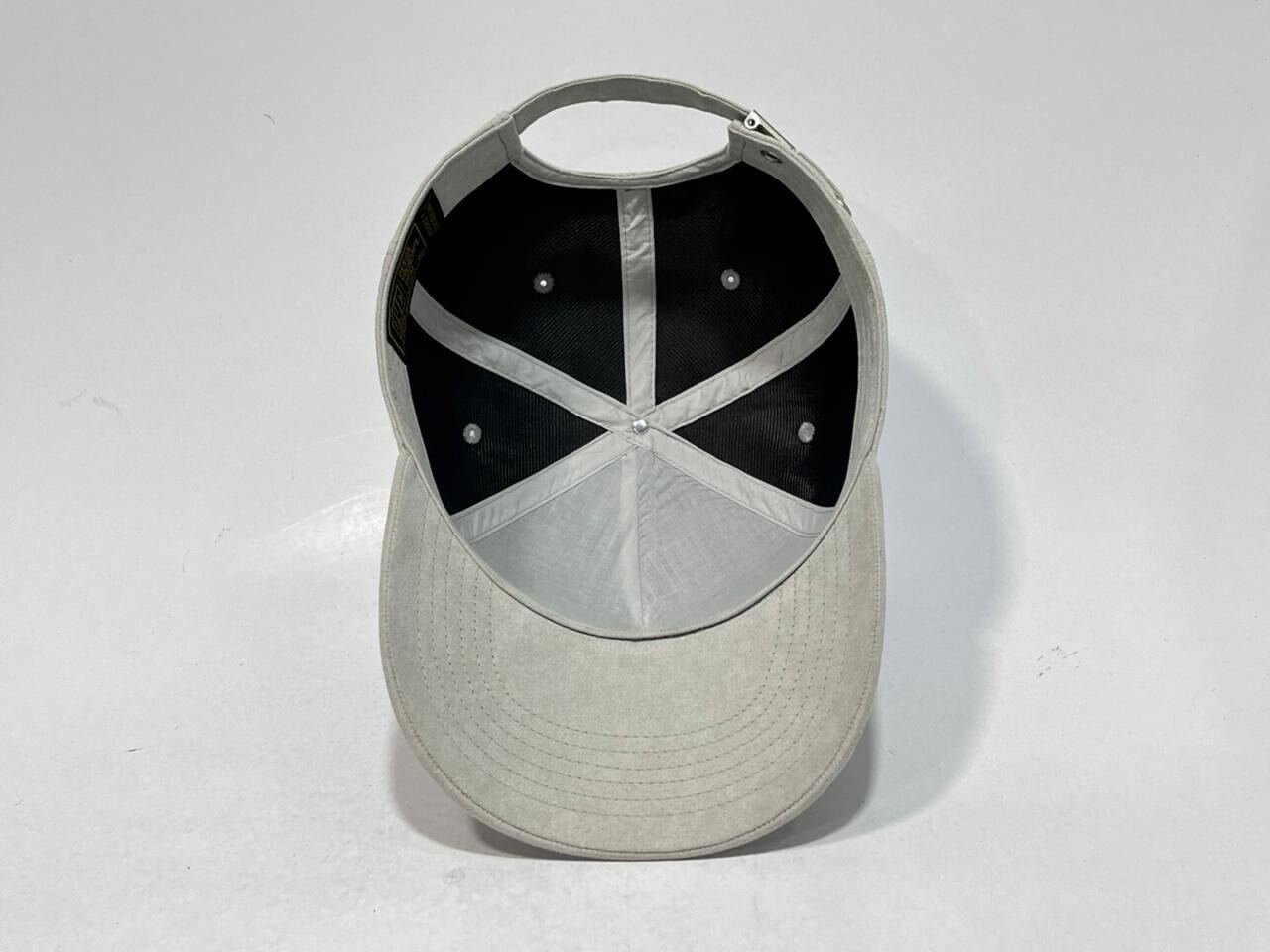 Casquette Alcantara – Image 3